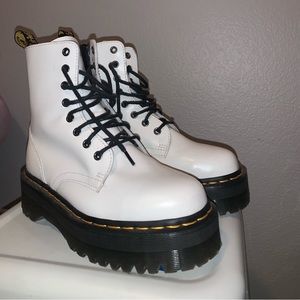 doc martens 🫶🏼 size 7 women